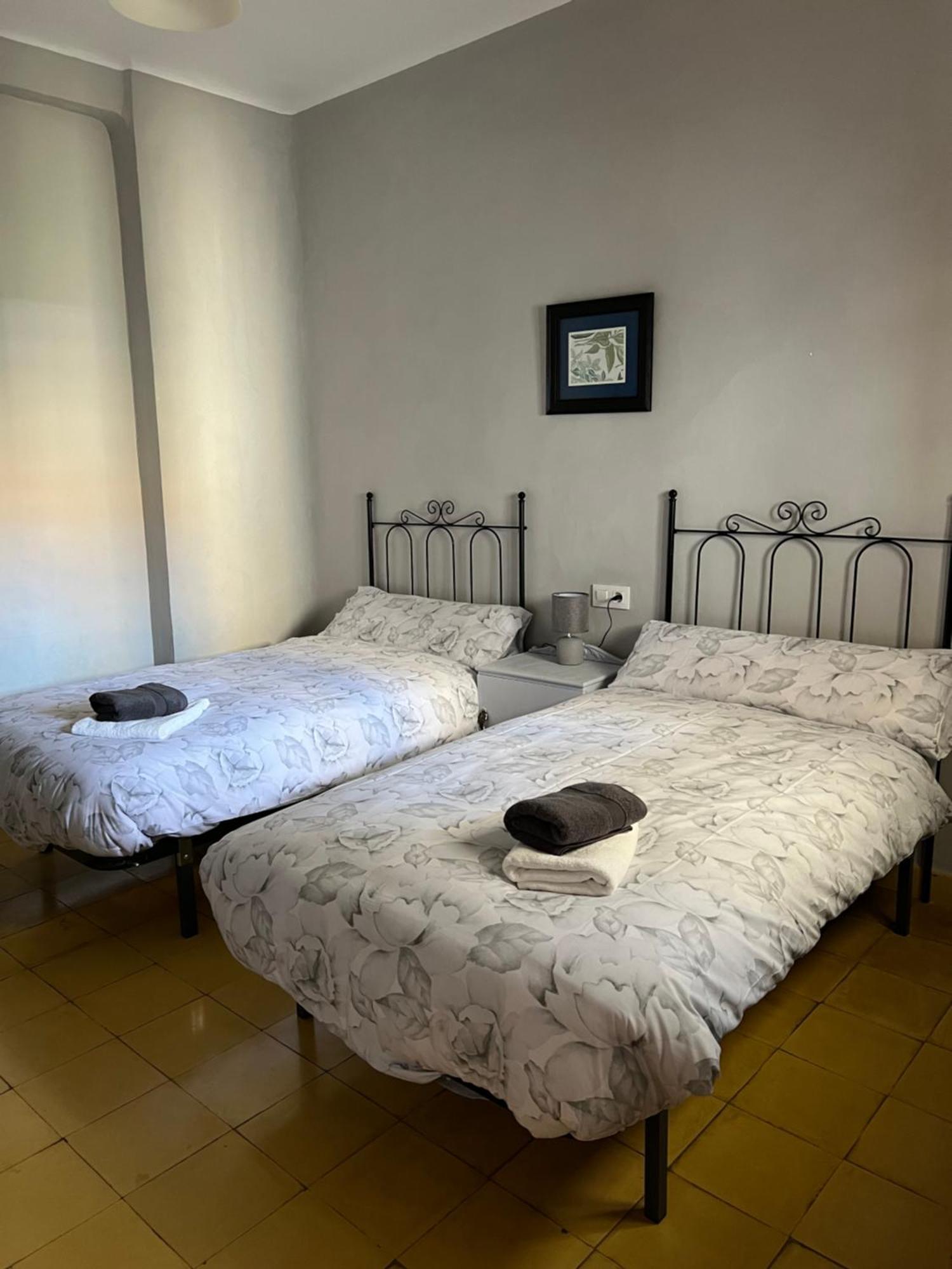 Almendra A Vitalba Apartments Lanjaron Bagian luar foto